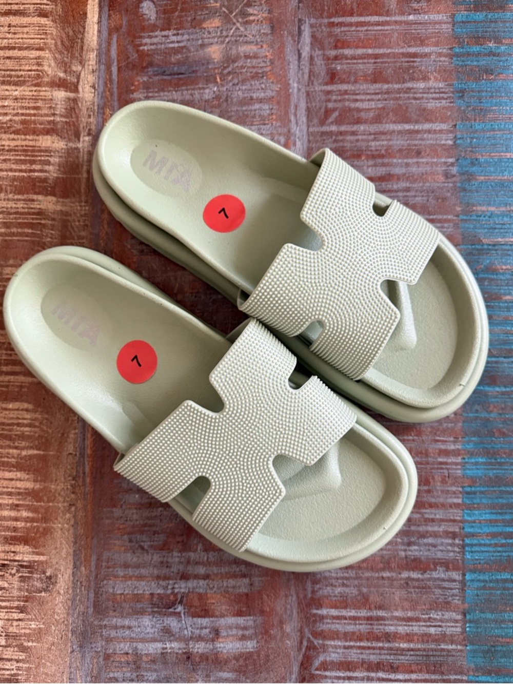 MIA SANDALS Never Worn